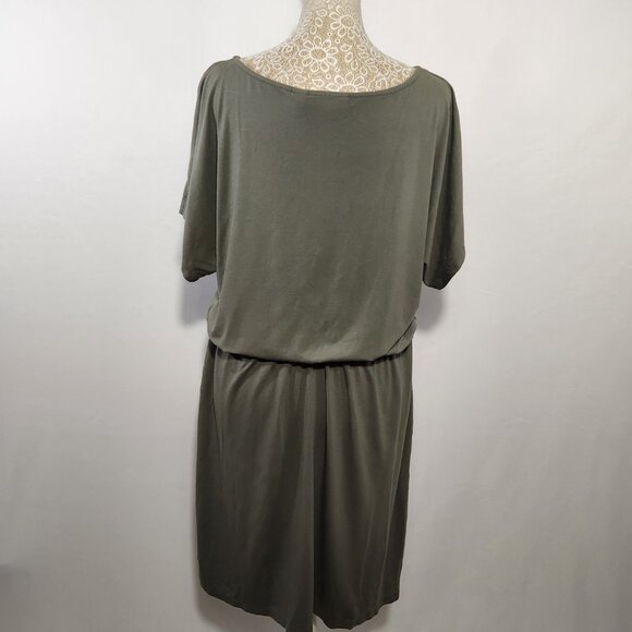 Chico's Size 1/8-10 M Olive Short Sleeve Jersey Knit Elastic Waist Popover Dress - Picture 10 of 13